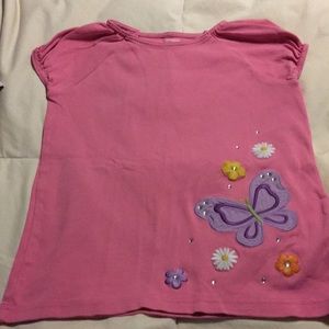 ☀️2/$10☀️Girls pink butterfly t-shirt